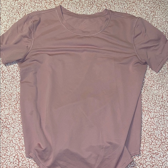 lululemon athletica Dusty Rose Short Sleeve Tee - Picture 1 of 2